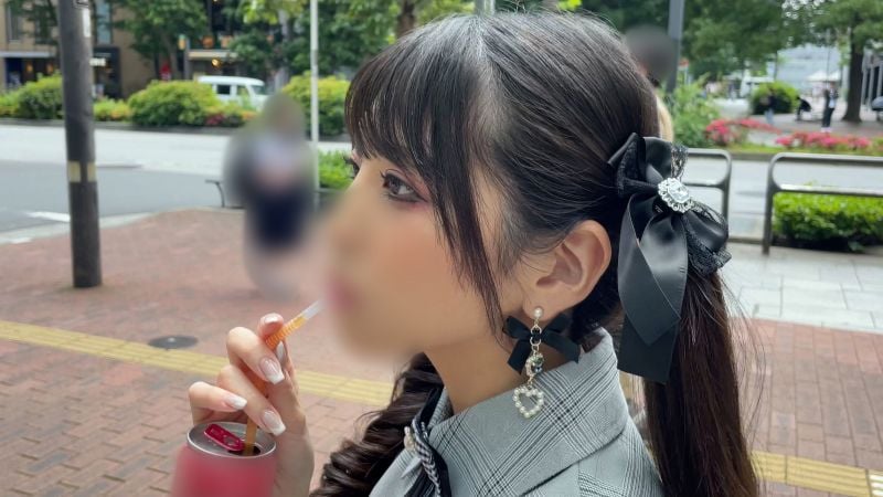 FC2-PPV-4114129 【無處可去的東橫民】沉溺男士主題咖啡廳的地雷婊子22歲。