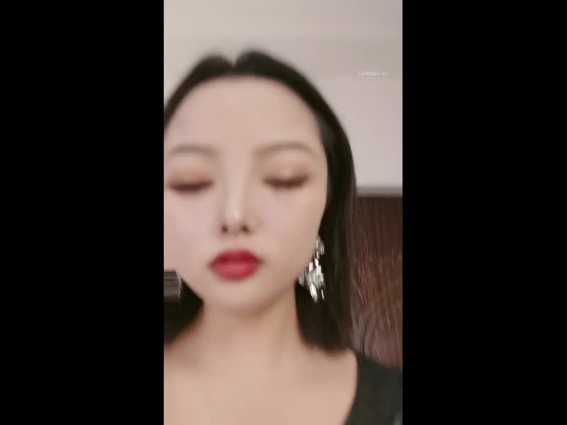  【月色小酌】女神拉多個好姊妹下海一起播！激情道具自慰_4