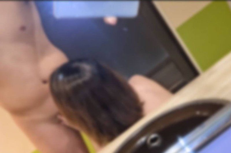 FC2-PPV-4909662 【個人拍攝】與纖細垂乳的超商店員瘋狂立位後背式抽插！內射！