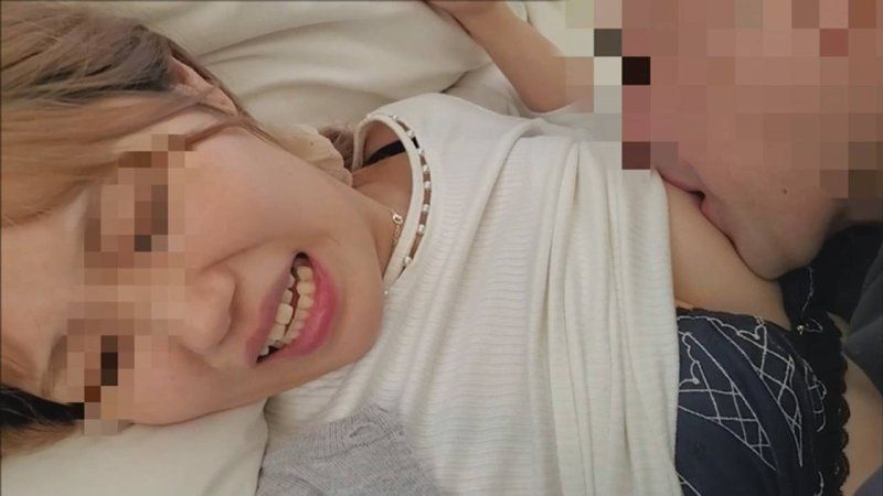 FC2-PPV-4647280 隐瞒老公借钱无法偿还，将她带到房间，玩弄身体，抵抗也徒劳，在阴道内大量中出其他男人精液