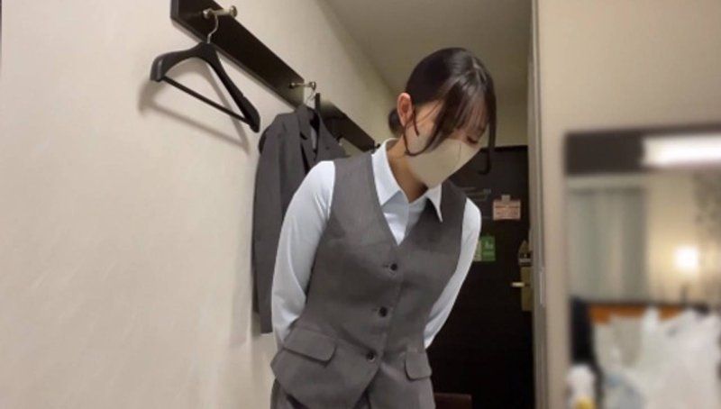 FC2-PPV-4789788 オリジナル個人撮影♥マッチングアプリで出会ったツンデレOL（25歳）とハメ撮り日記（二部構成）