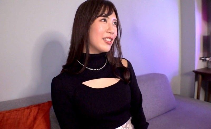 FC2-PPV-4838360 【人妻・大量潮吹】「好久不見」用除了丈夫以外的肉棒感到高潮，喘息著中出不停搖動腰部的太太・32歲