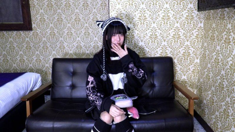 FC2-PPV-4852010 【素人初撮り】しお(20)153cm36kgのスレンダーコスプレイヤーの初撮影。中出ししてアナル貫通ATM。長時間のデンマ責めで連続イキして涎を垂らしながらガクガク震える